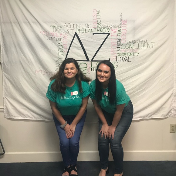 Meet your Posher, Michelle - Picture 3 of 4